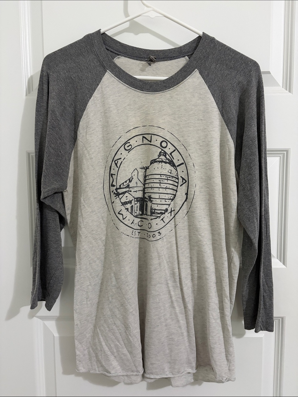 Magnolia Silos, Waco, Texas, Joanna Gaines three-quarter sleeve size M. Original